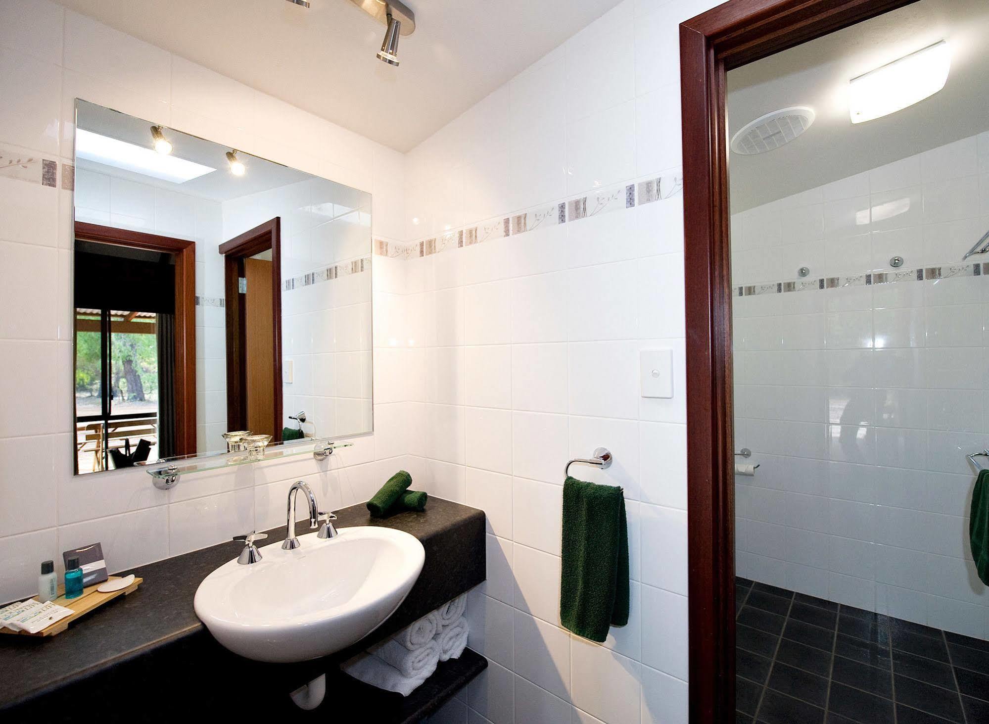 Bussells Bushland Cottages Margaret River Bagian luar foto
